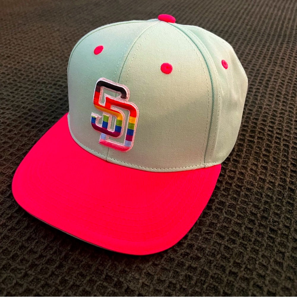 San Diego Padres *Pride* Baseball Cap | brand new